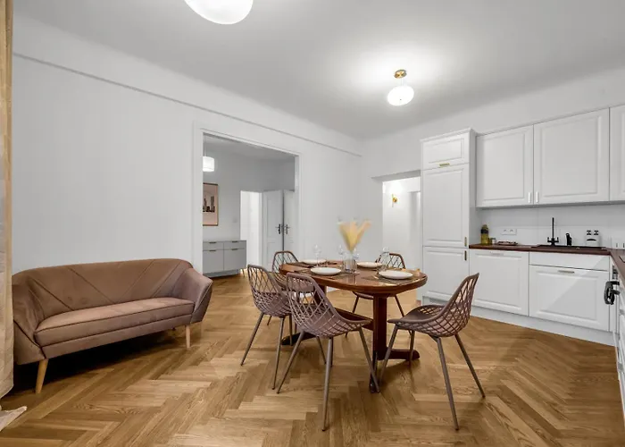 Downtown - 82m2, Location - By Rentujemy Apartmán Varšava