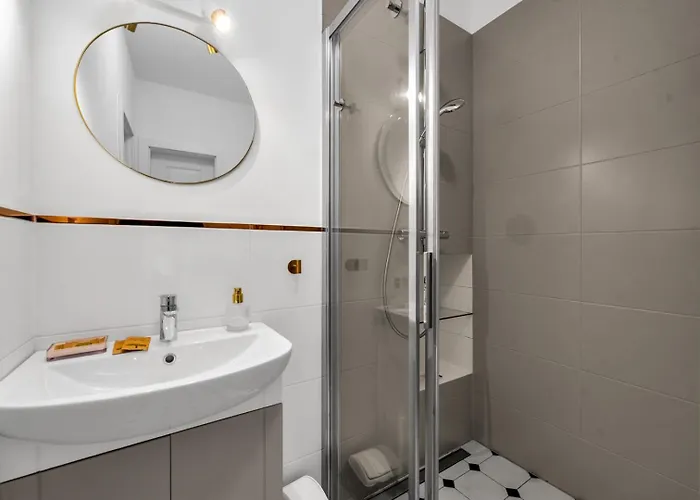 Downtown - 82m2, Location - By Rentujemy Apartmán Varšava